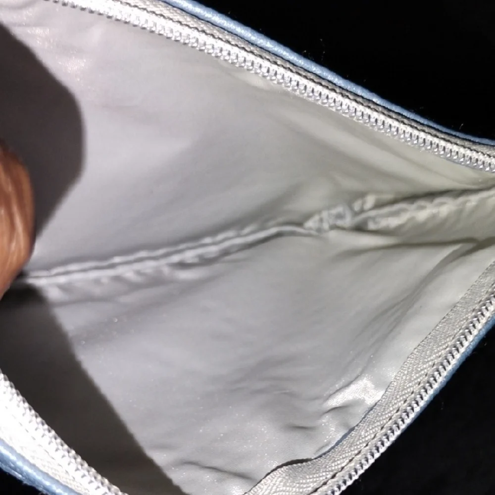 Ipsy Silver Cosmetic Bag with Textured Design - Picture 4 of 4